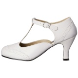 White Matte 7,5 cm retro vintage FLAPPER-26 Pumps with low heels